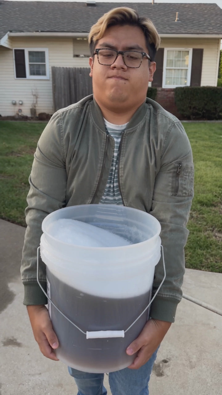 High-Pressure Water Gun for Car, RV, and Driveway Cleaning